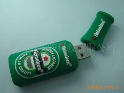 工廠直供廣告禮品U盤 PVC啤酒瓶造型U盤與商務(wù)USB定制價格全解析